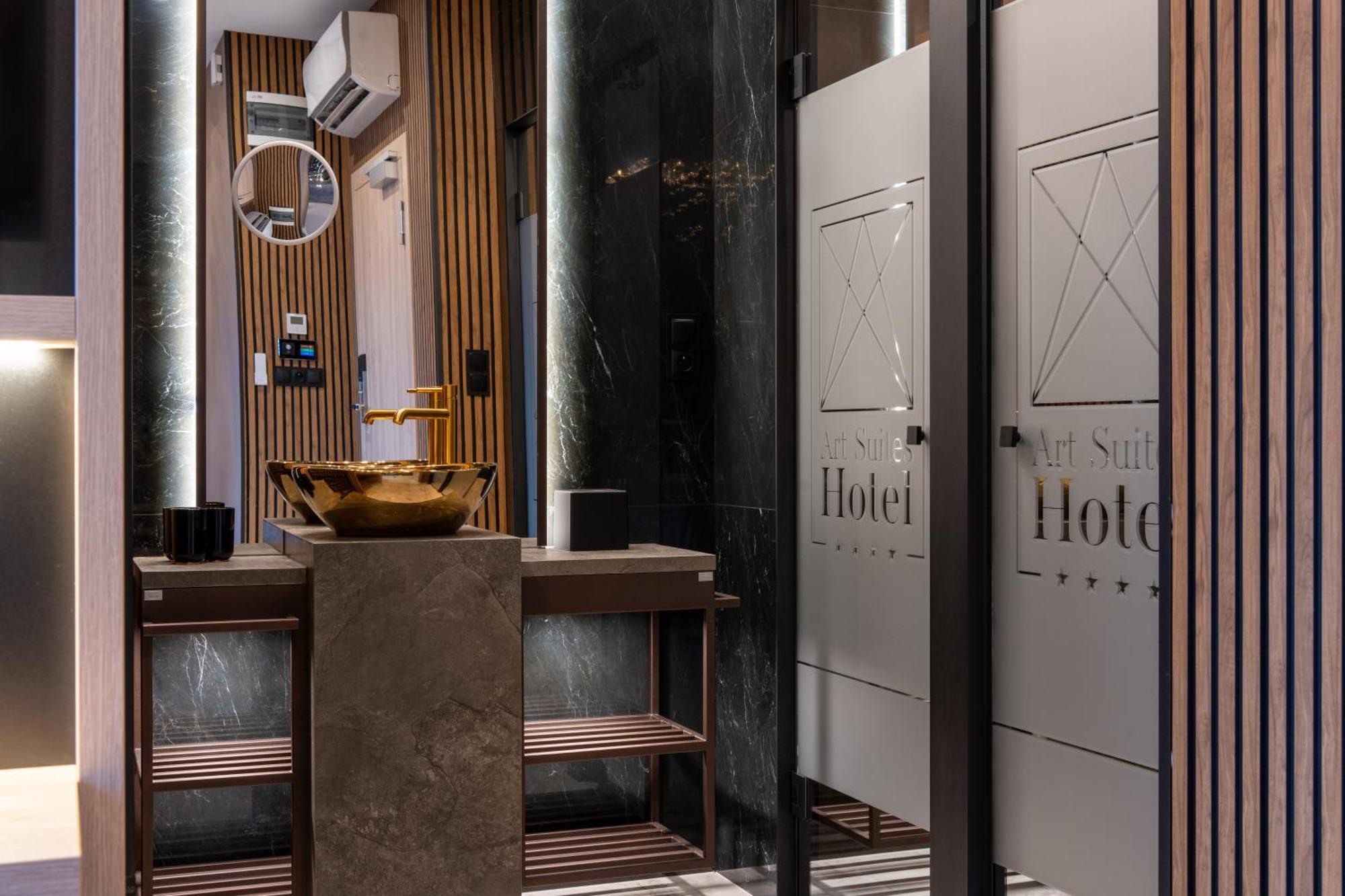 Art Suites Luxury Hotel كراكوفيا المظهر الخارجي الصورة