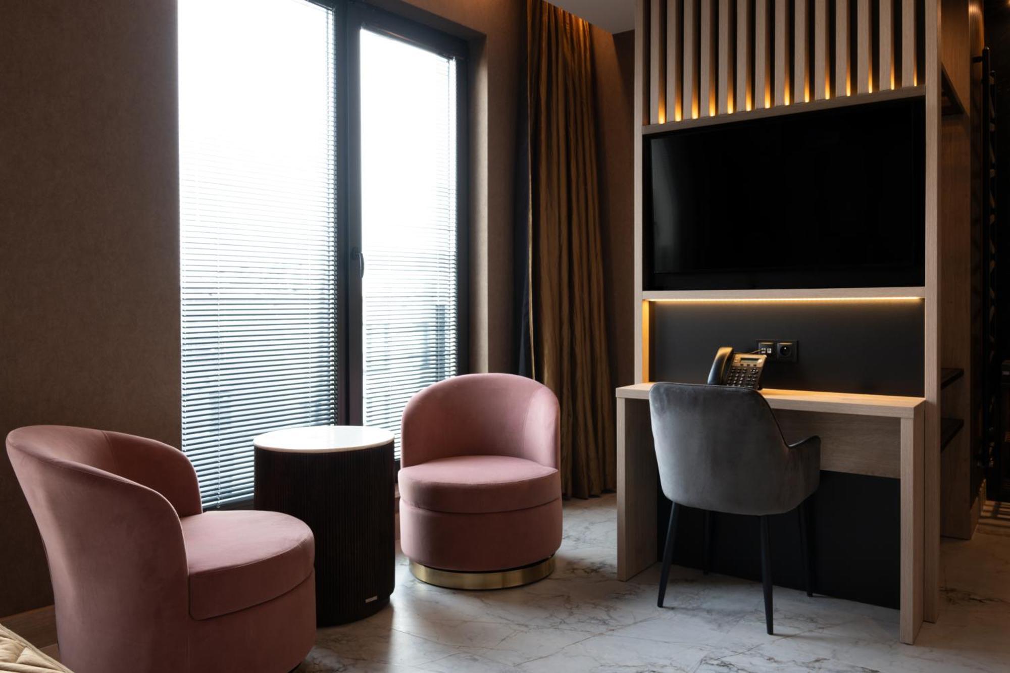 Art Suites Luxury Hotel كراكوفيا المظهر الخارجي الصورة