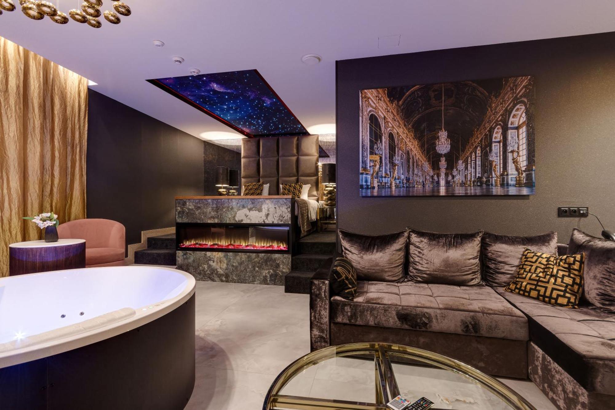 Art Suites Luxury Hotel كراكوفيا المظهر الخارجي الصورة