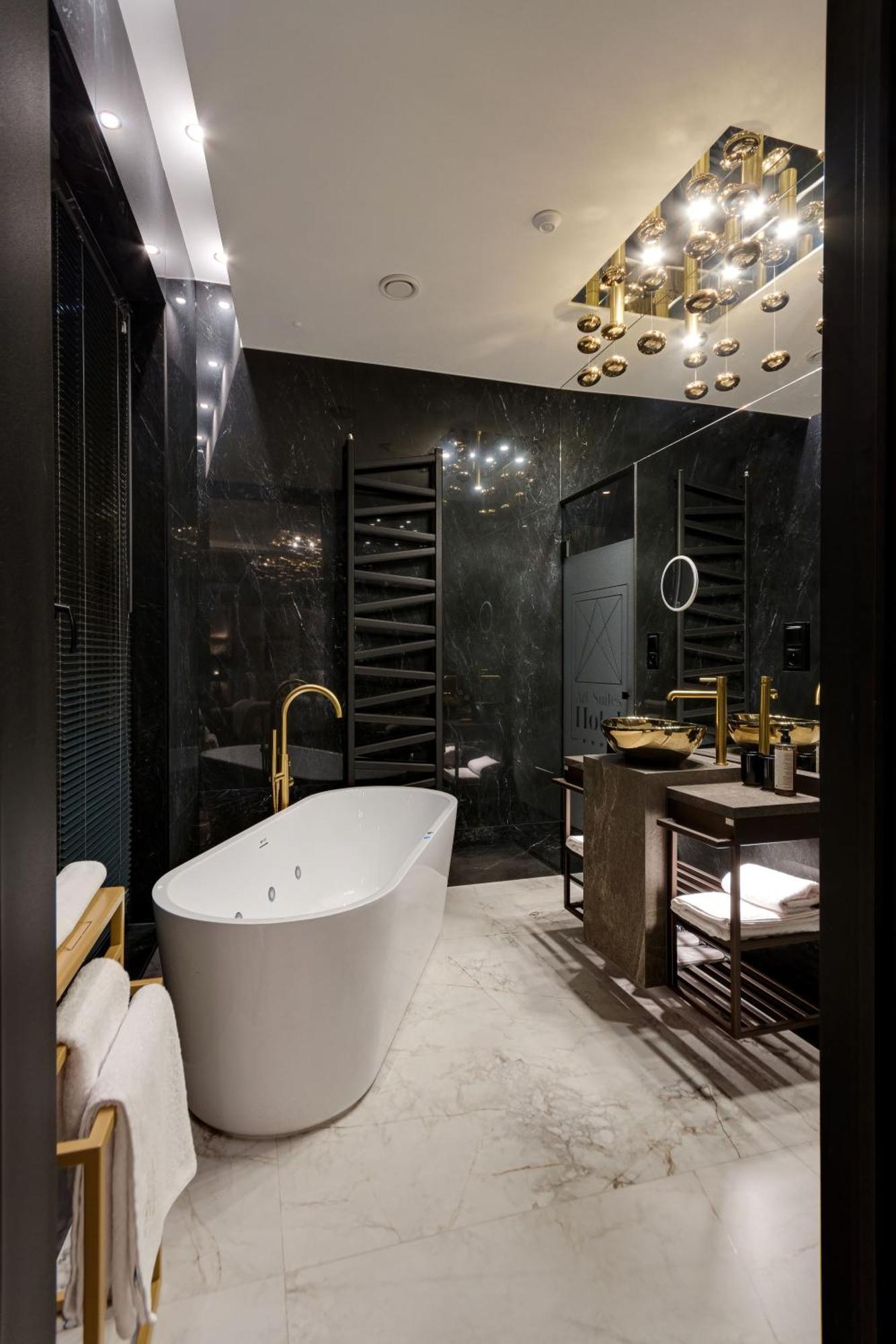 Art Suites Luxury Hotel كراكوفيا المظهر الخارجي الصورة