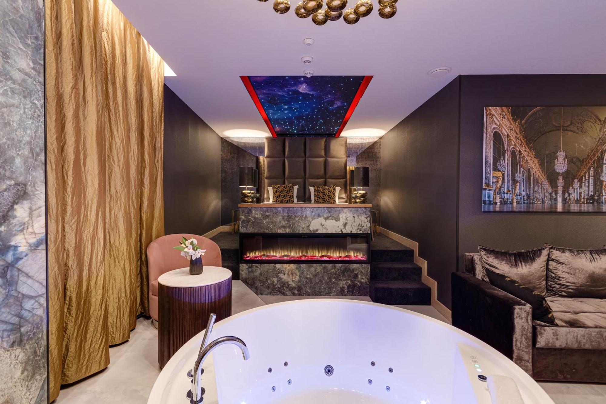 Art Suites Luxury Hotel كراكوفيا المظهر الخارجي الصورة